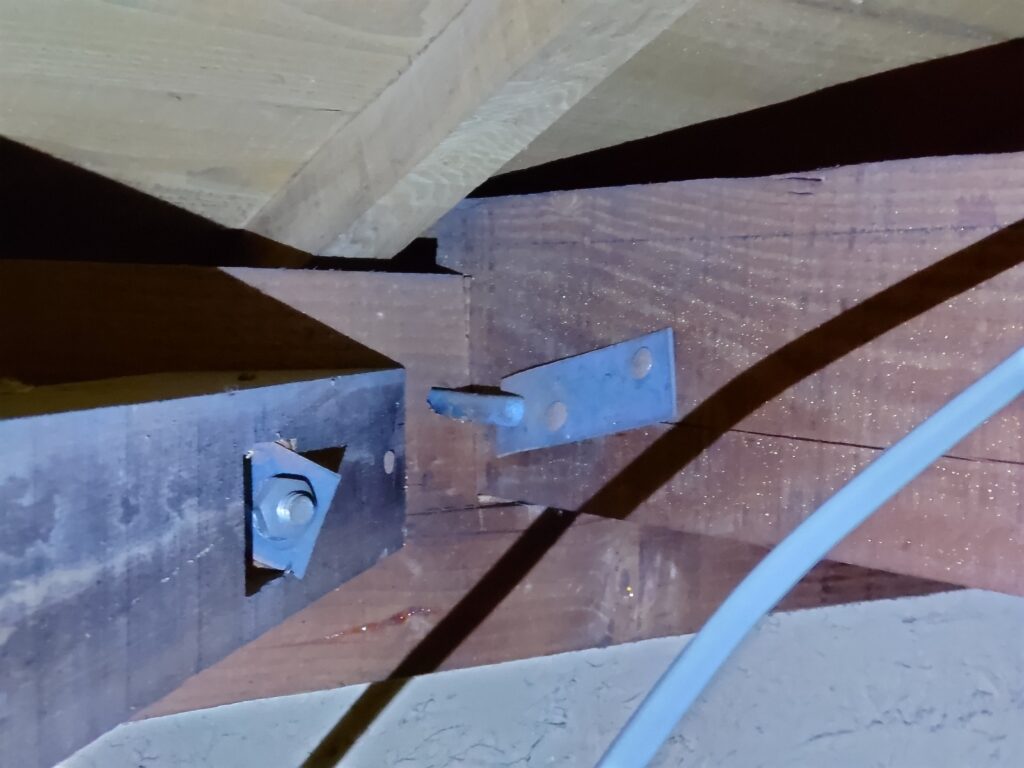 小屋裏調査