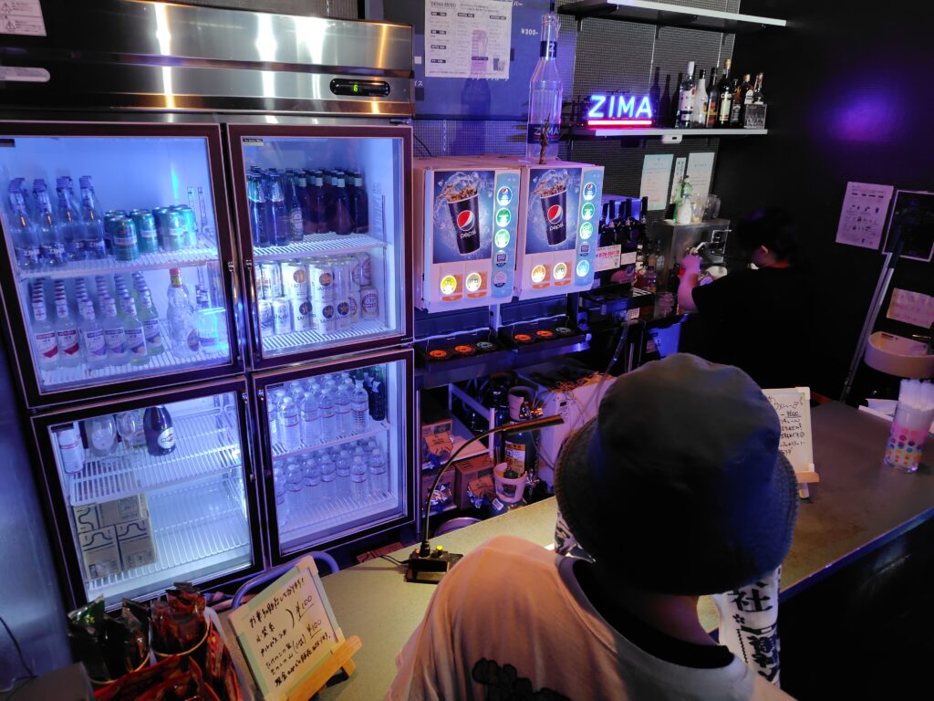 バーカウンター高知クロスポイント
