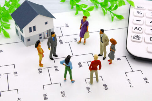 親の代から共有名義の土地や建物を相続したら?売却・分割・トラブル回避のポイント