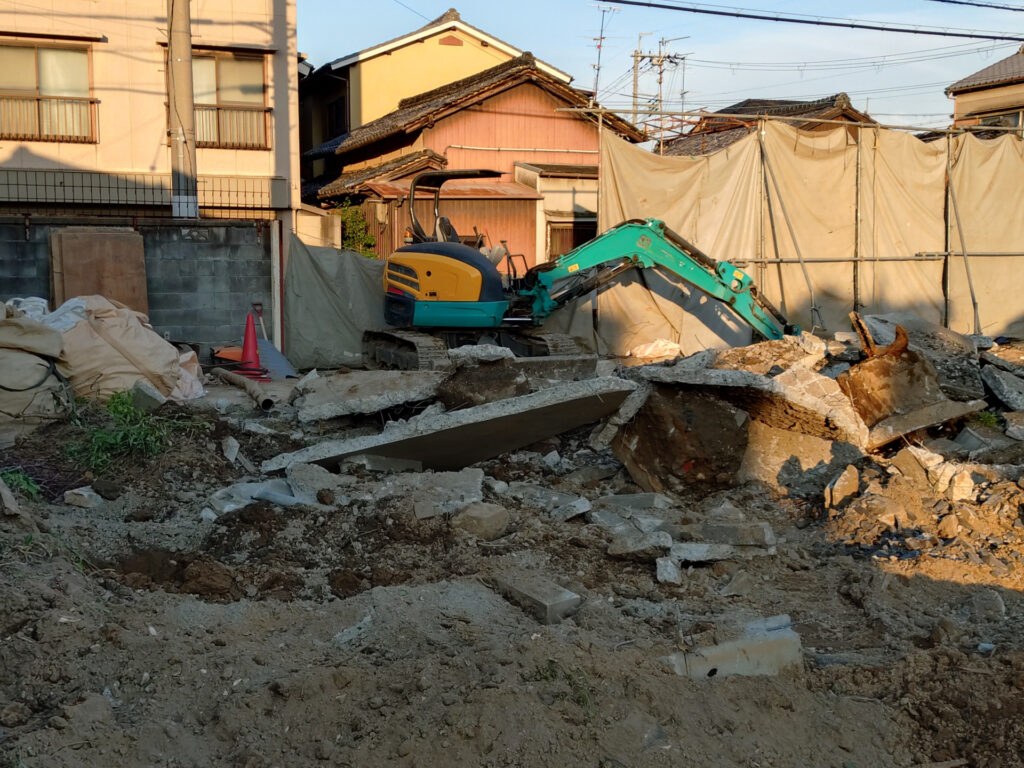 高知県の解体補助金が通らない理由をイメージした写真