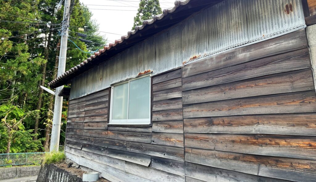 仁淀川町の限界集落地の空き家